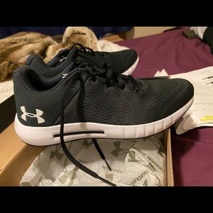 Women’s Under Armour shoes
